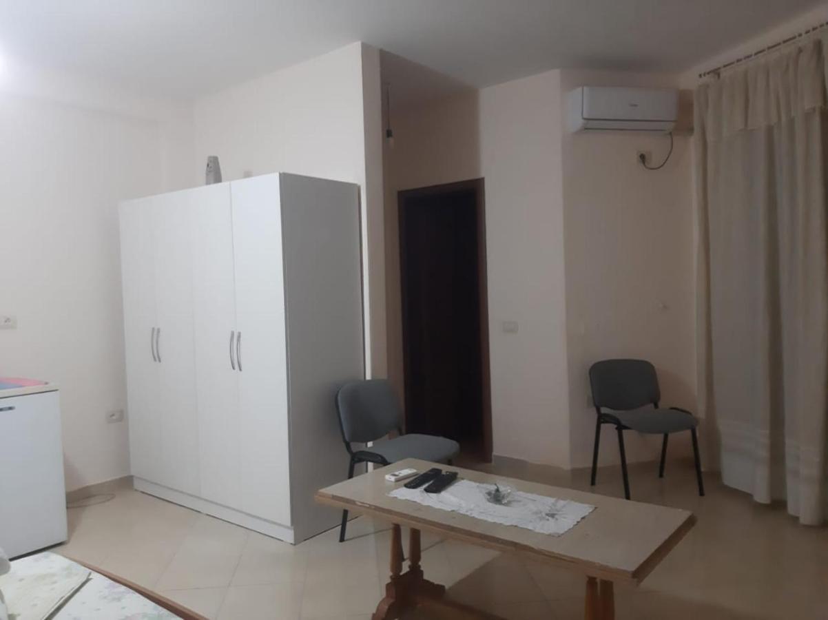 Grazioso Apartamento Arredato A Due Passi Dal Lungomare Влёра Экстерьер фото